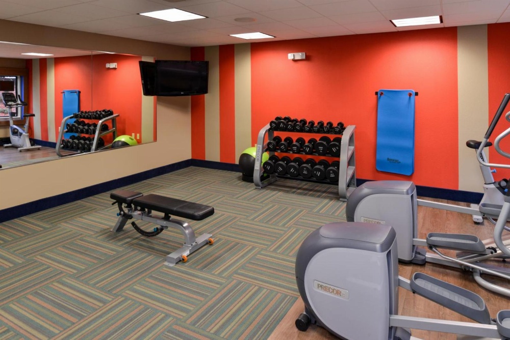 Holiday Inn Express & Suites RALEIGH NE - MEDICAL CTR AREA